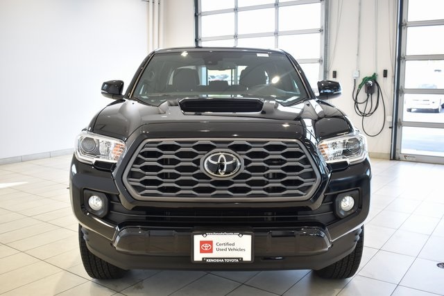 2022 Toyota Tacoma TRD Sport photo 3