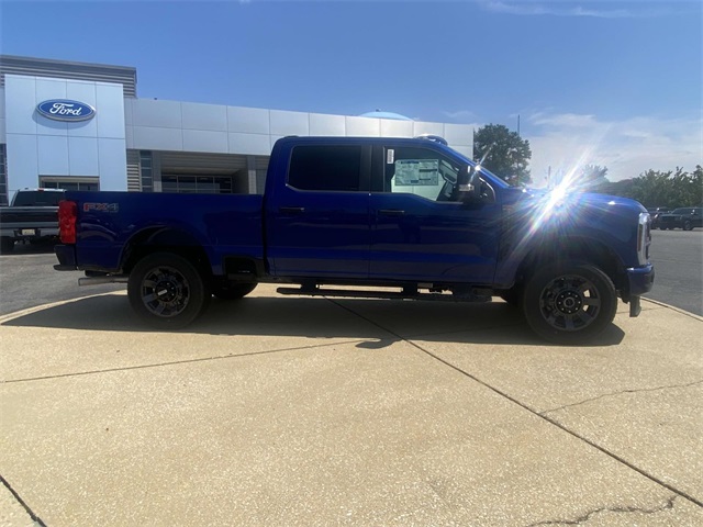 2026 Ford F-250 photo 2