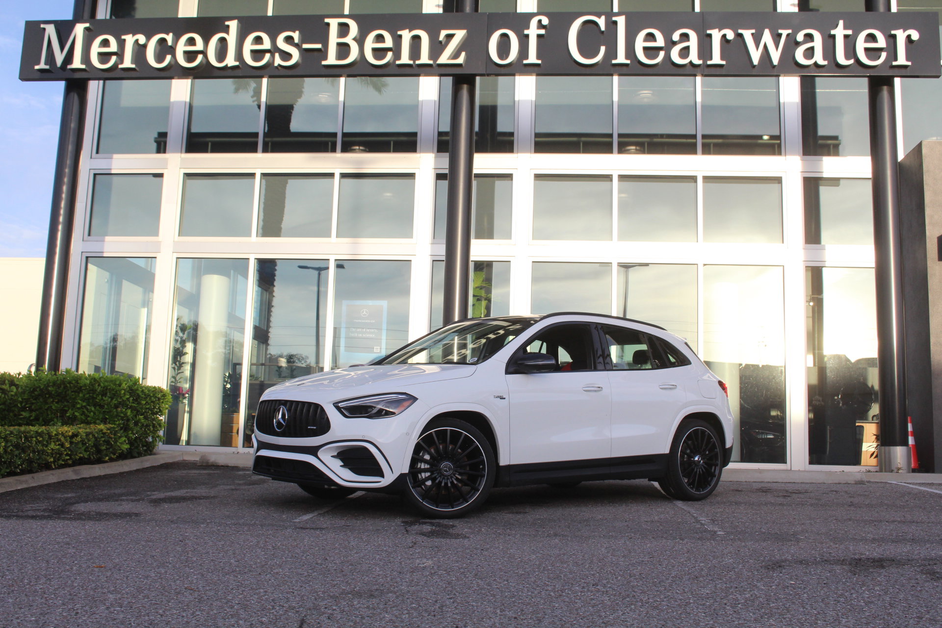 2026 Mercedes-Benz GLA AMG GLA 35's photo