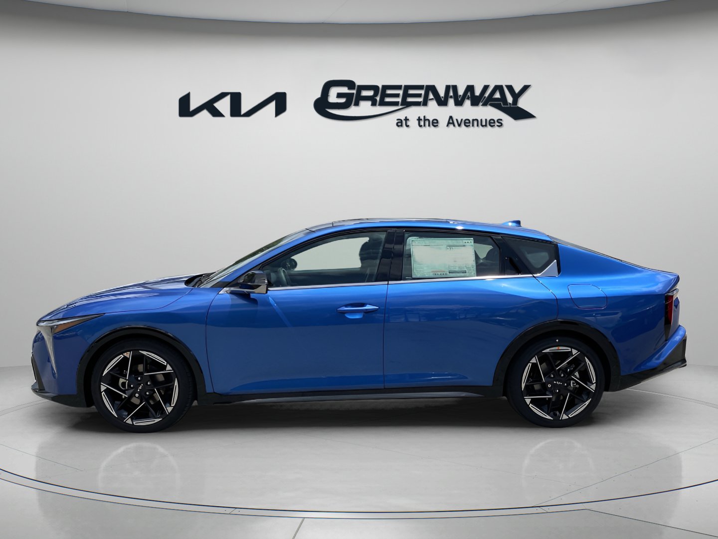 2025 Kia K4 GT-Line photo 2