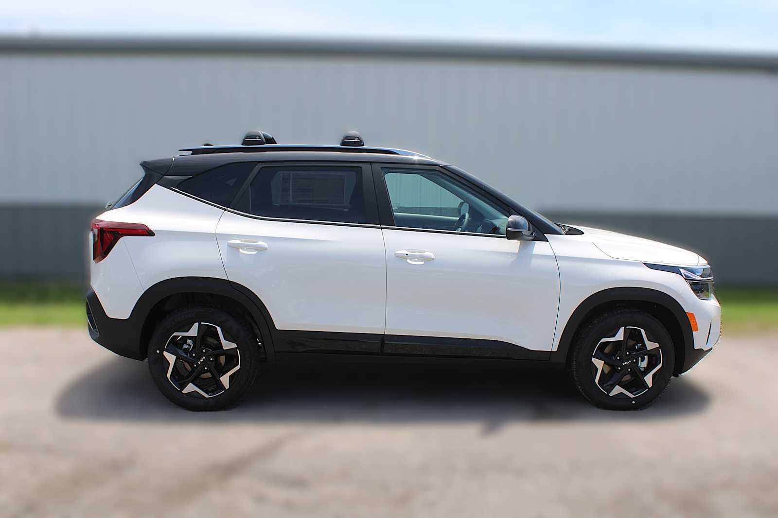 2025 Kia Seltos S photo 7