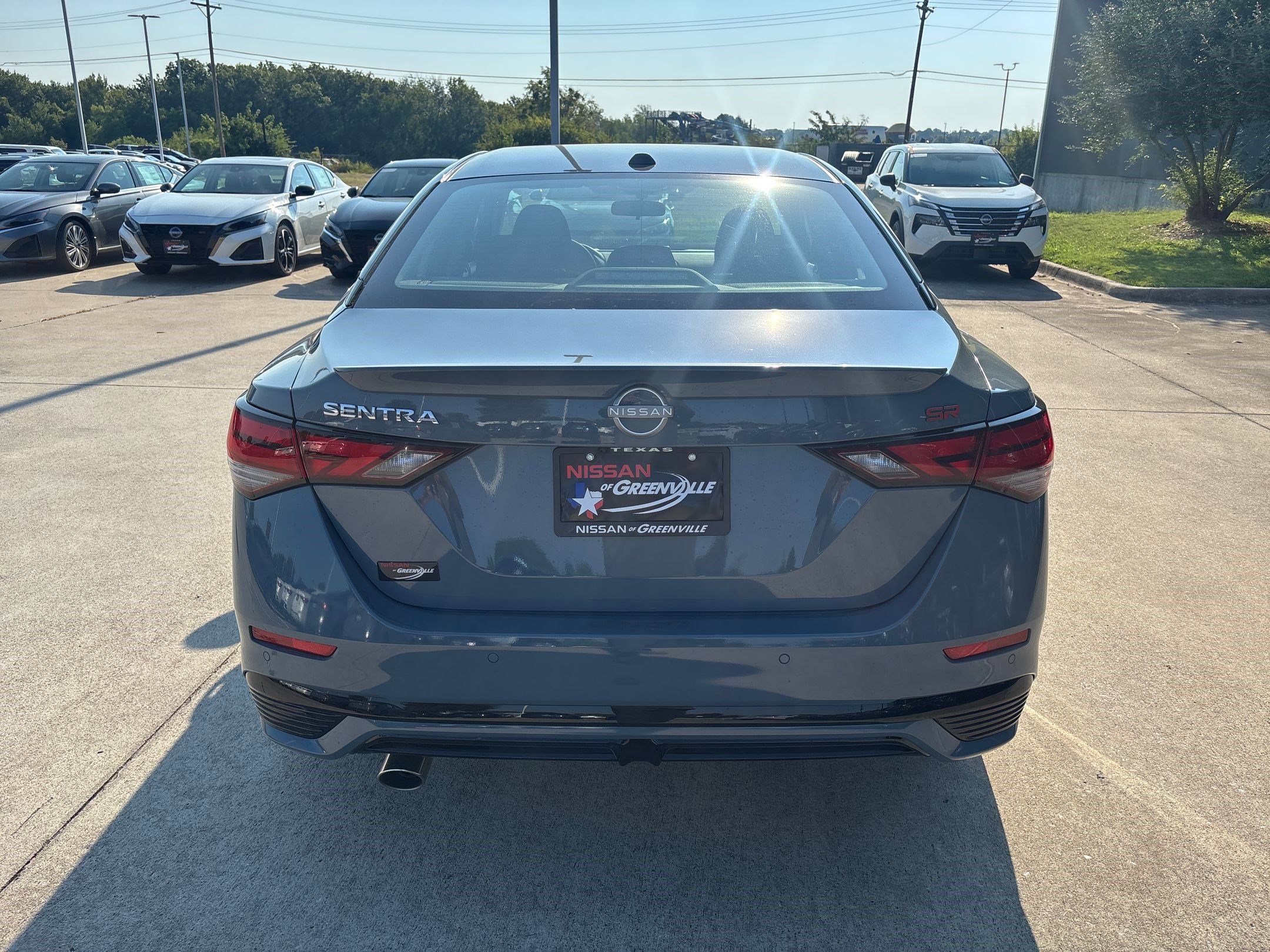 2025 Nissan Sentra SR photo 10