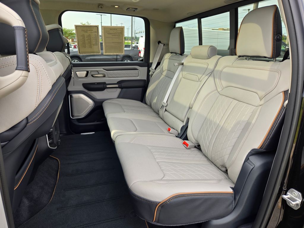 2025 Ram 1500 photo 28
