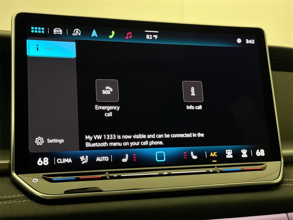 2025 Volkswagen Tiguan SE R-Line Black photo 29
