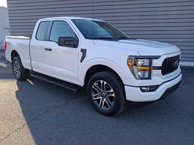 2023 Ford F-150 XL's photo