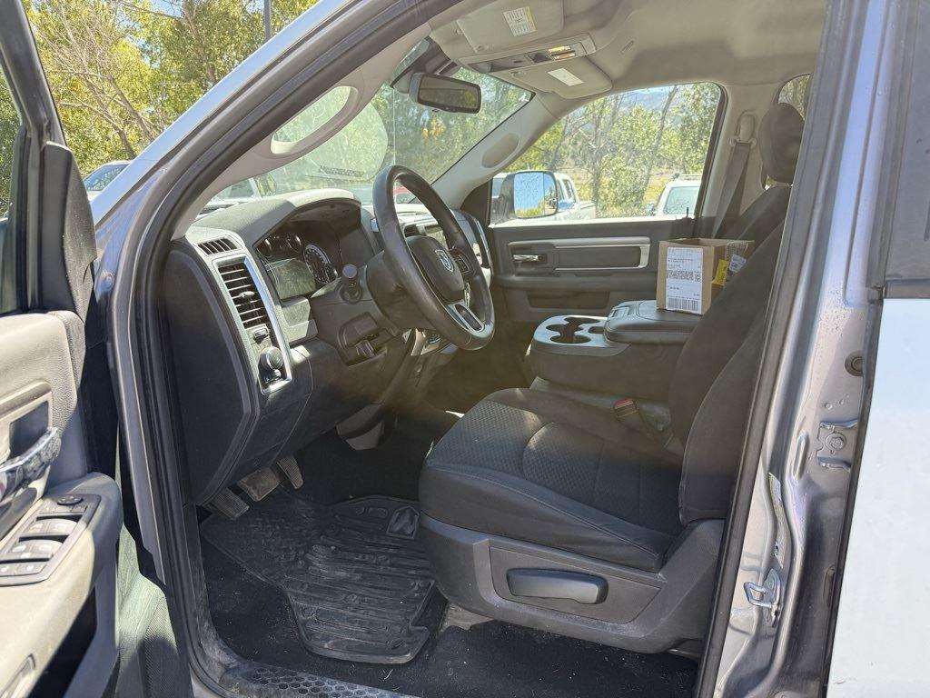 2020 Ram 1500 Classic Warlock photo 4