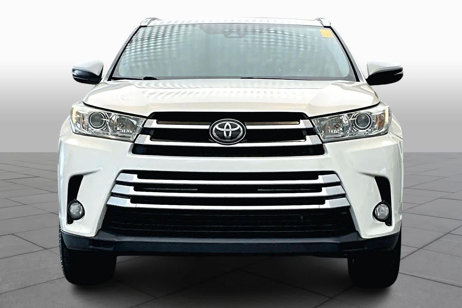 2019 Toyota Highlander XLE photo 3