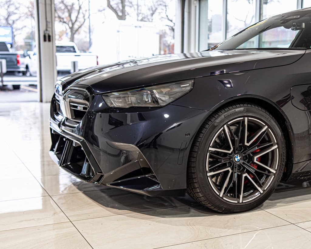 2025 BMW M5 - Image 4
