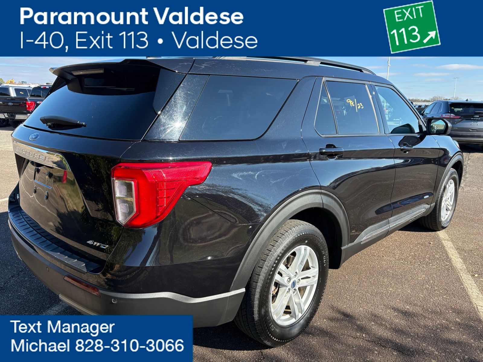 2023 Ford Explorer XLT photo 3