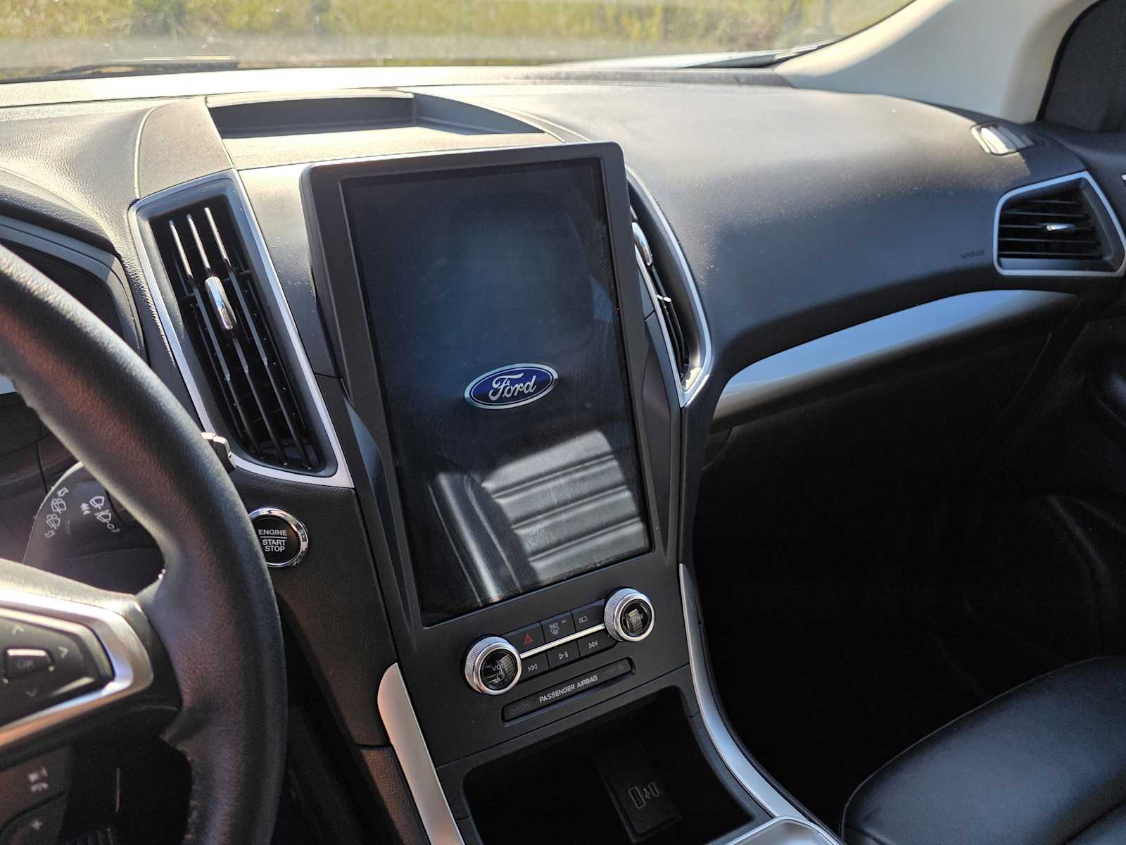 2024 Ford Edge SEL photo 4