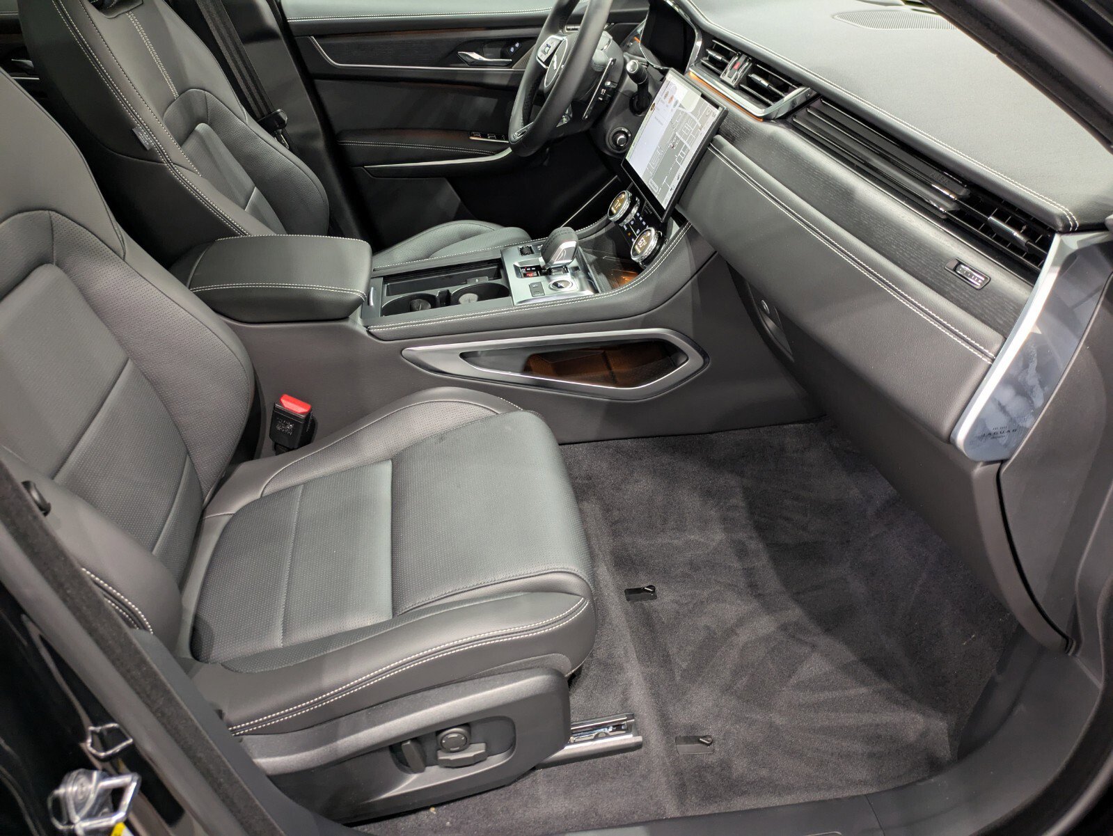 2026 Jaguar F-PACE P250 R-Dynamic S photo 22