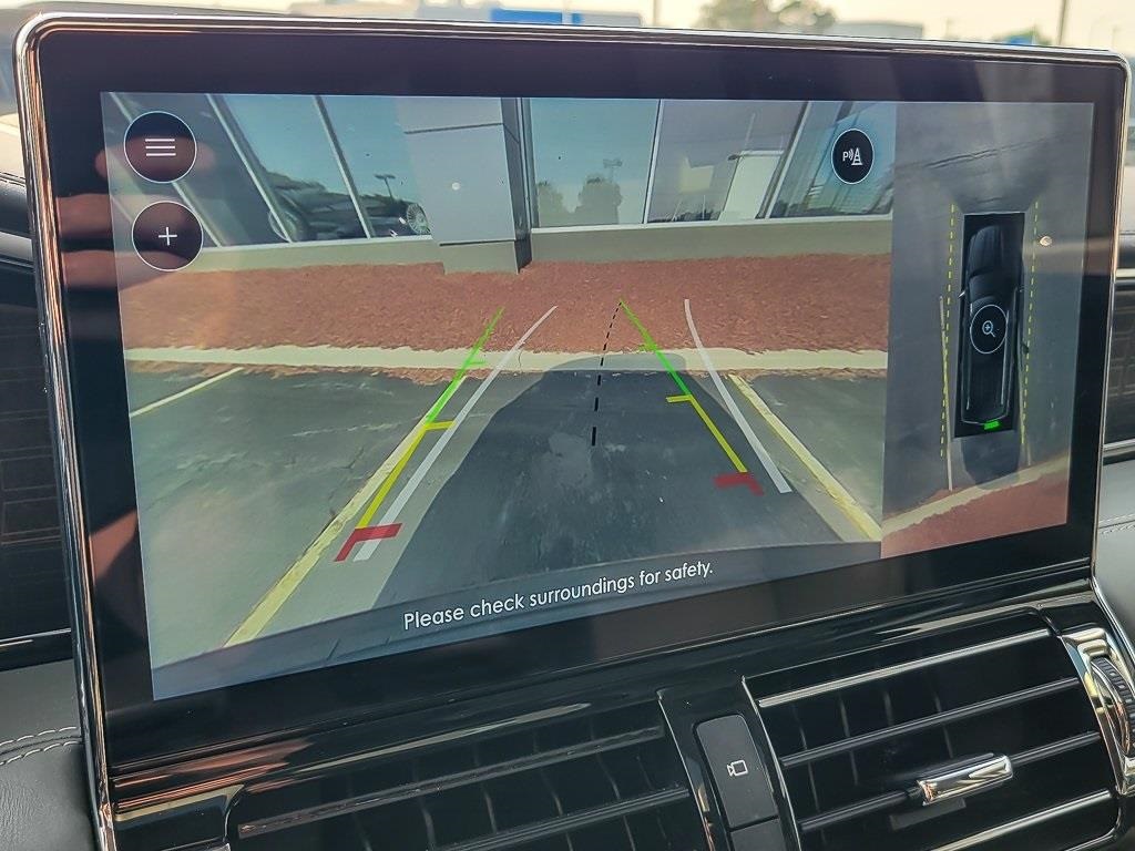 2022 Lincoln Navigator Black Label photo 14