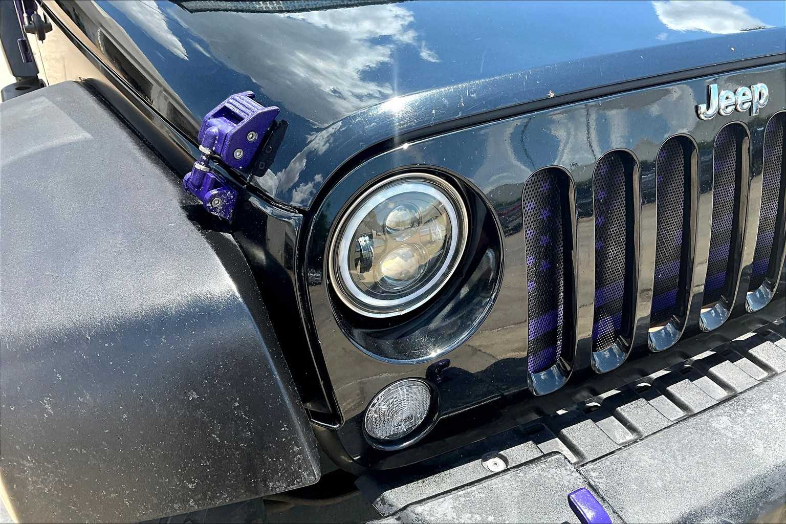 2015 Jeep Wrangler Unlimited Rubicon photo 24
