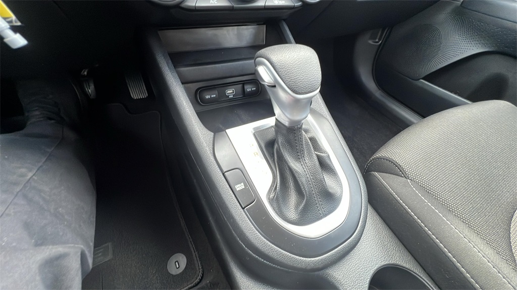 2022 Kia Forte LXS photo 21