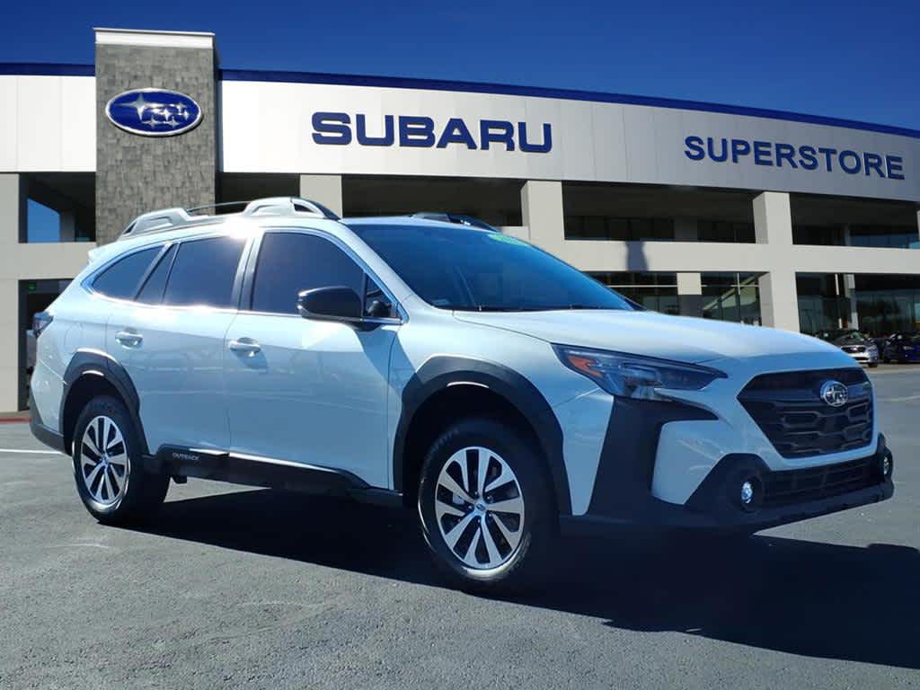 2025 Subaru Outback Base's photo