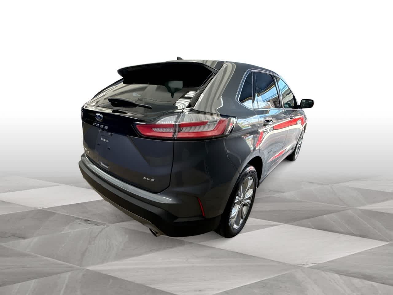 2024 Ford Edge Titanium photo 8