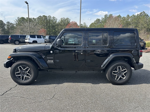 2024 Jeep Wrangler Sahara photo 2