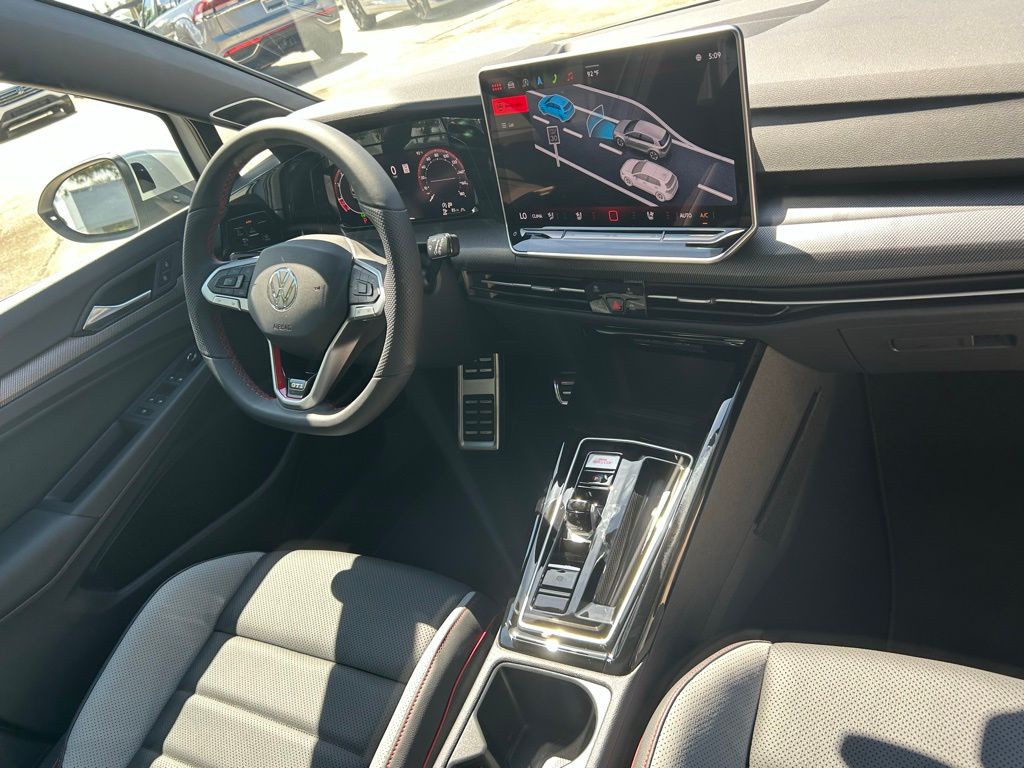 2025 Volkswagen Golf GTI SE photo 29
