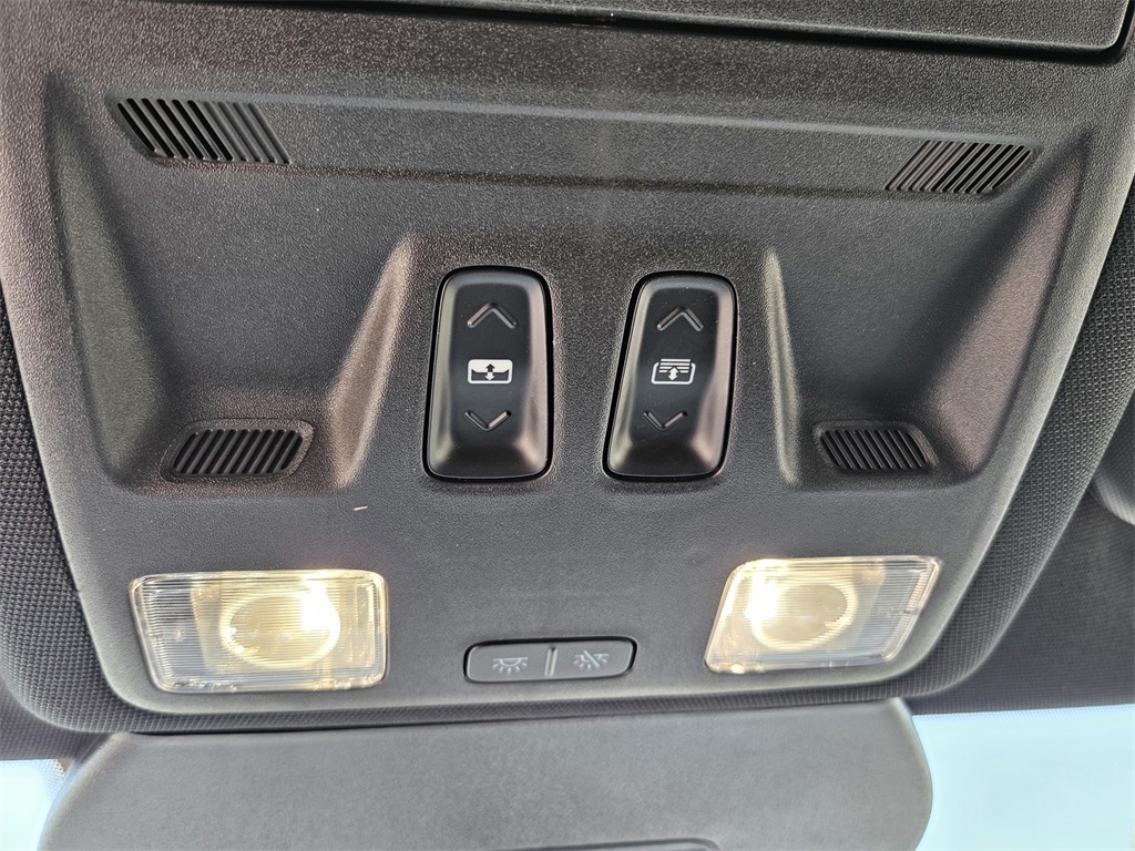 2025 Ford Escape ST-Line Hybrid photo 19
