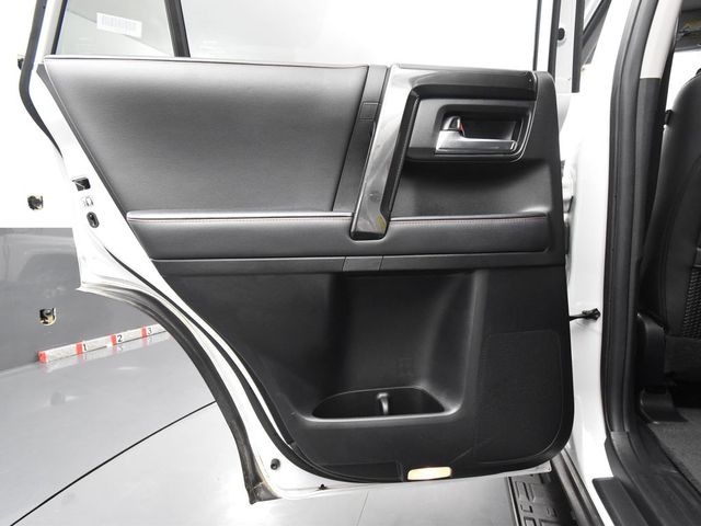 2024 Toyota 4Runner TRD Off-Road Premium photo 35
