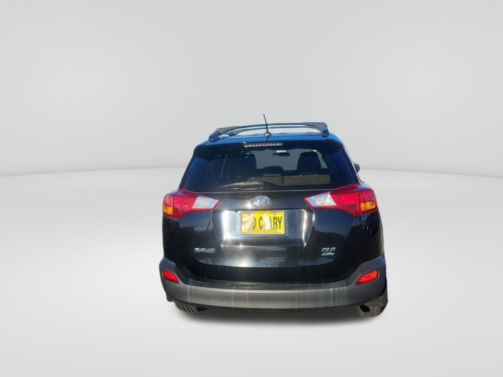 2014 Toyota RAV4 XLE photo 4