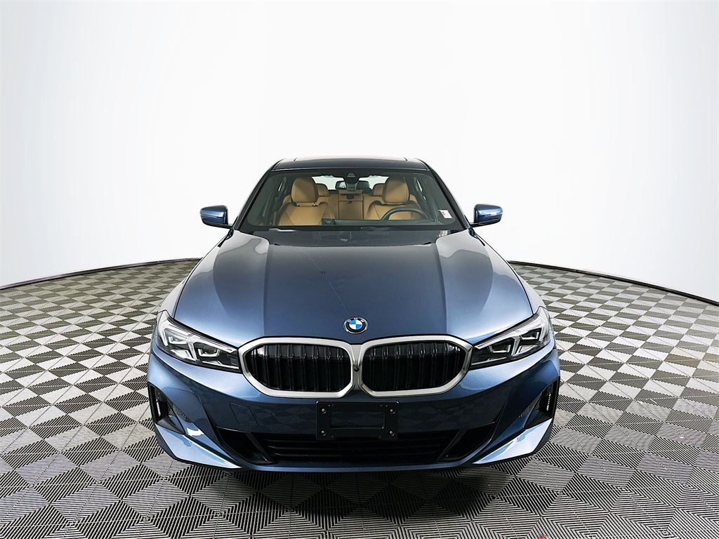 2025 Bmw 330i xDrive photo 2