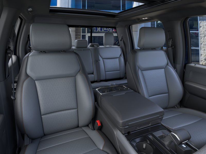 2025 Ford F-150 Lightning Lariat photo 10