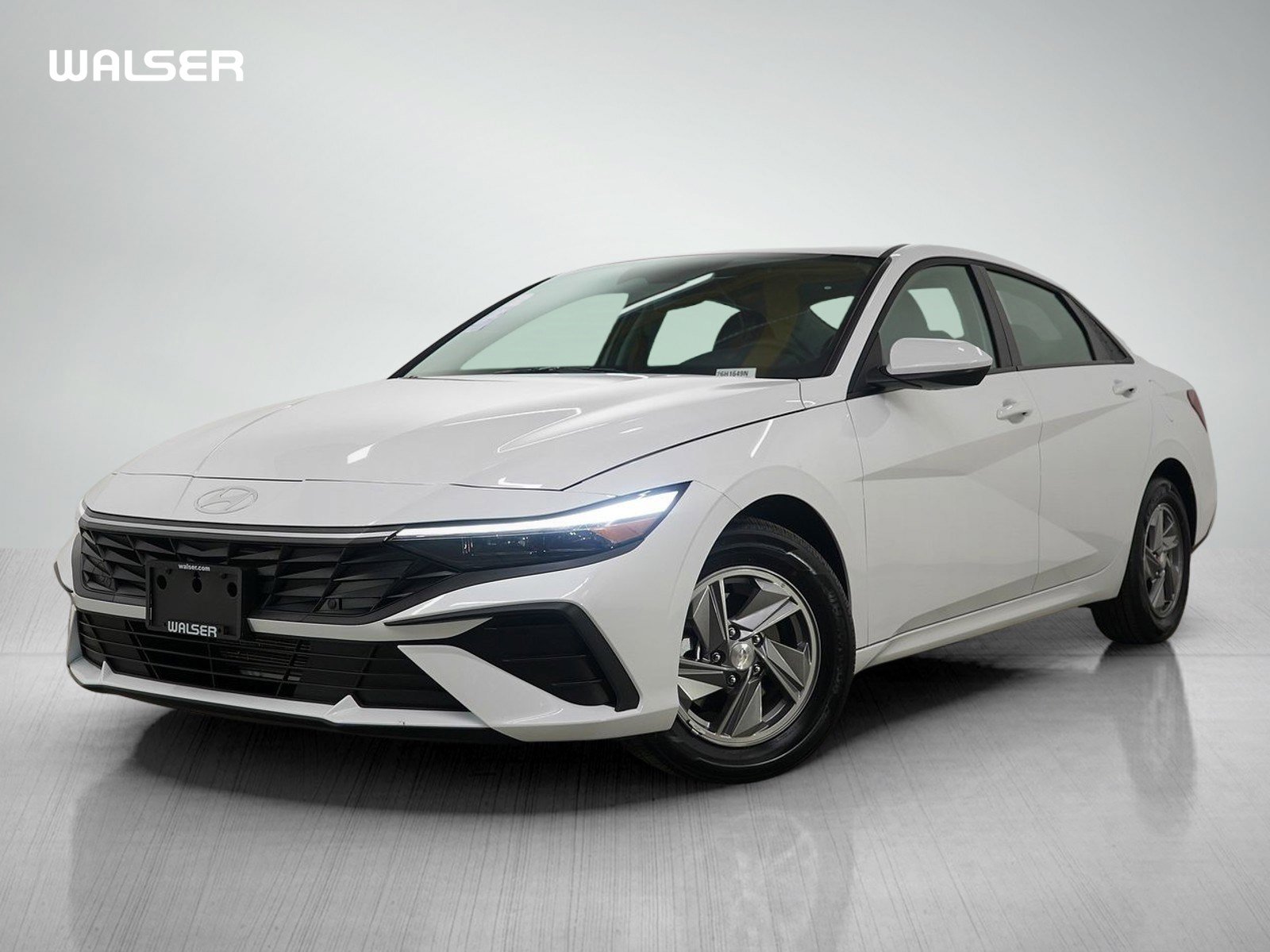 2025 Hyundai Elantra SE's photo