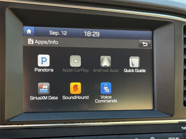 2017 Hyundai Elantra Limited photo 3
