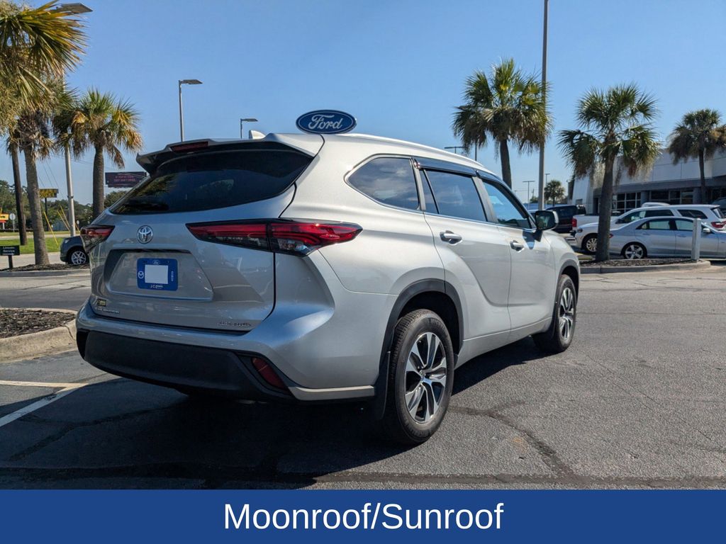 2023 Toyota Highlander XLE photo 4