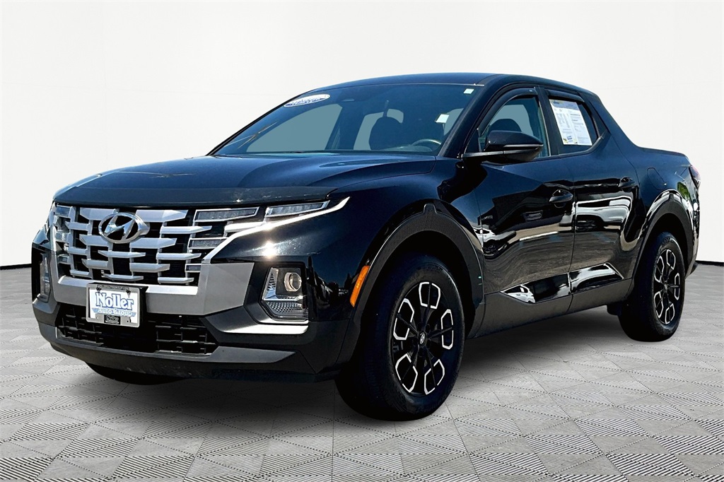 Certified Used 2022 Black Hyundai SEL image 1