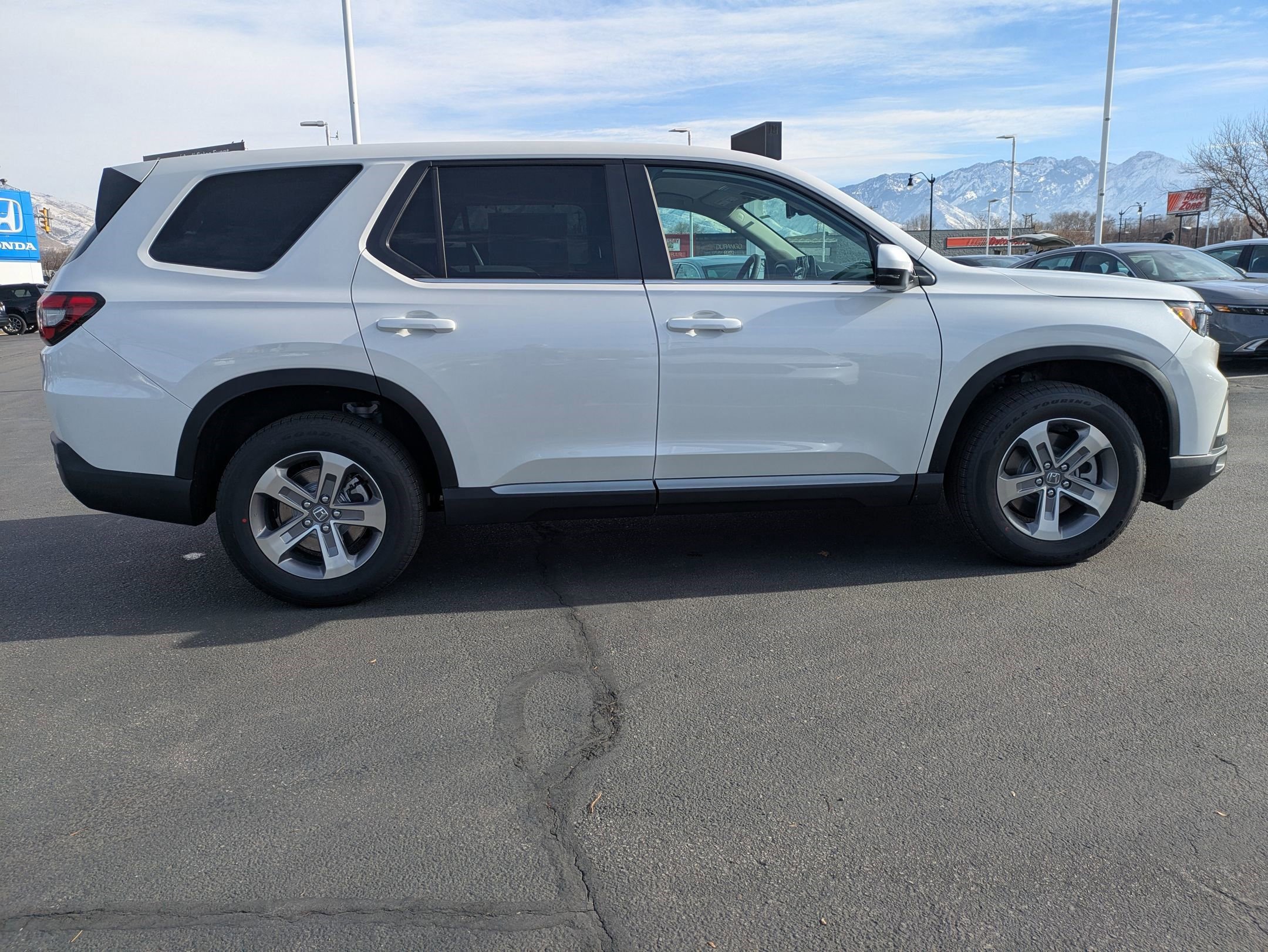 2025 Honda Pilot EX-L photo 2