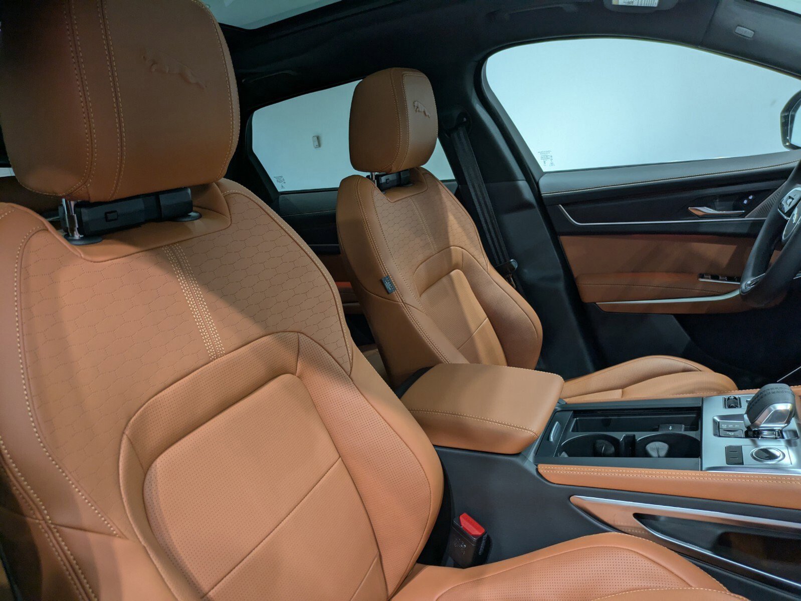 2026 Jaguar F-PACE P250 R-Dynamic S photo 25