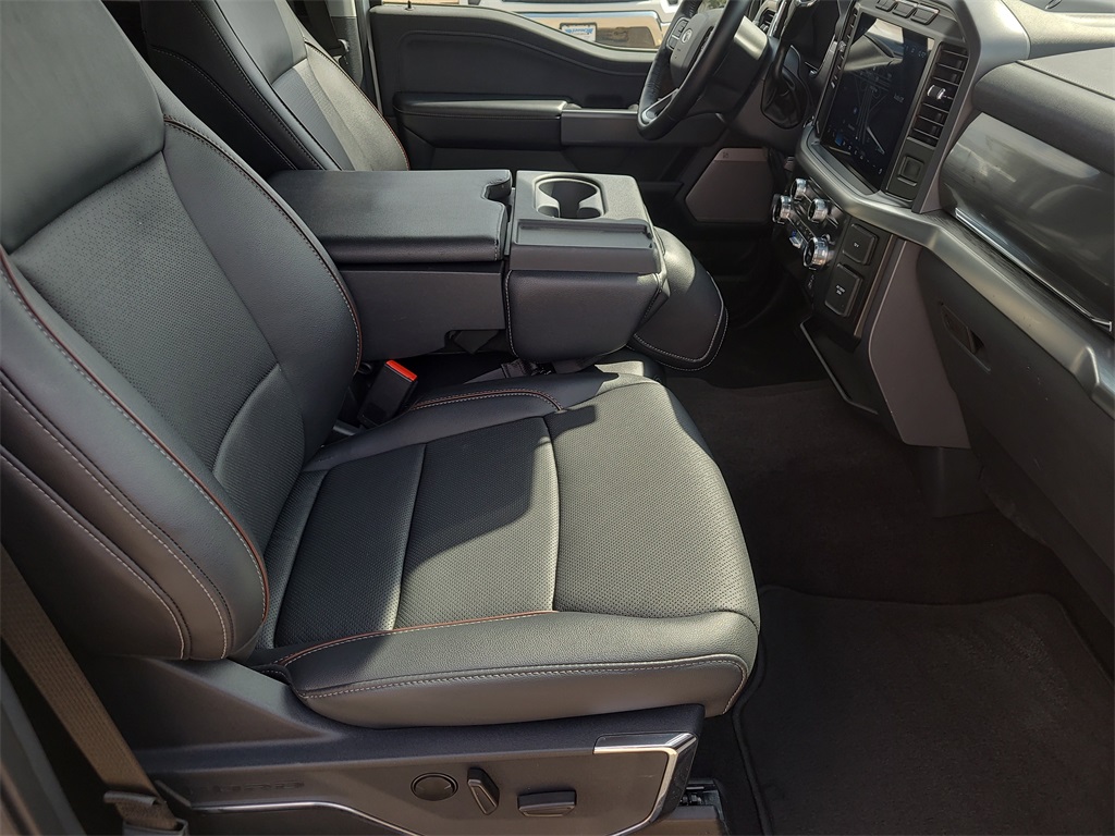 2022 Ford F-150 Lariat photo 11