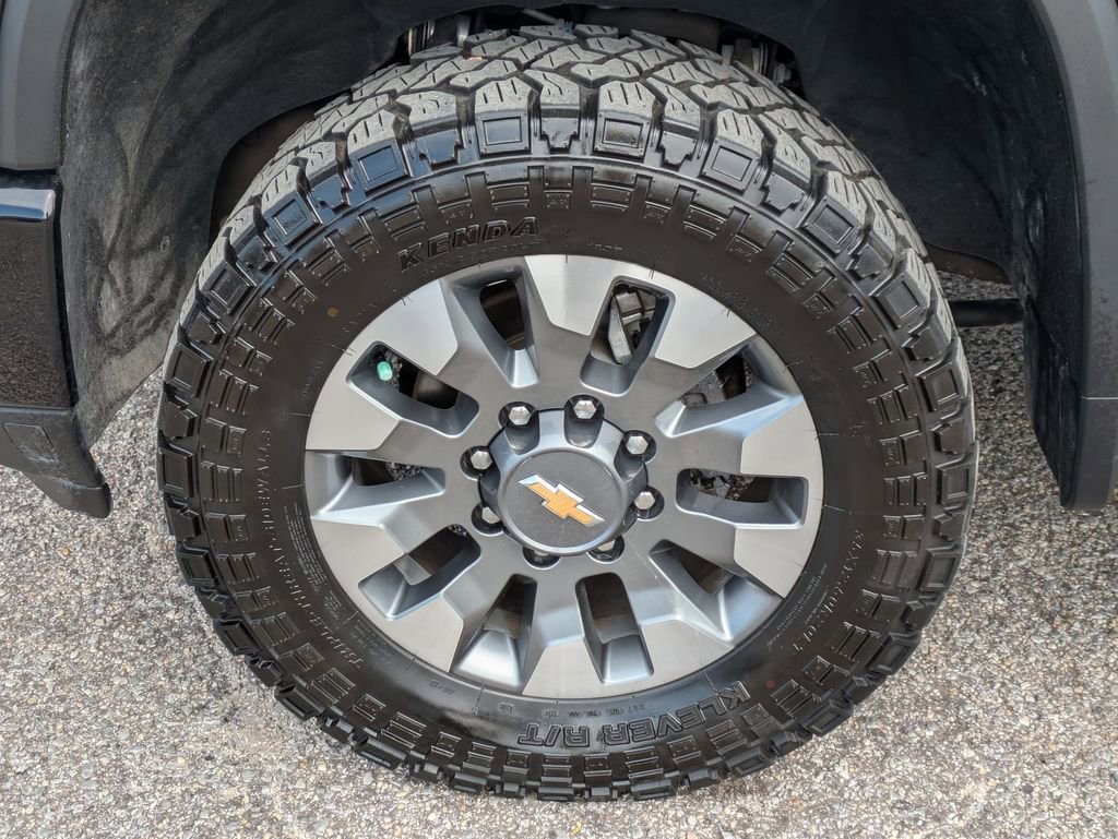 2024 Chevrolet Silverado 2500HD Custom photo 9