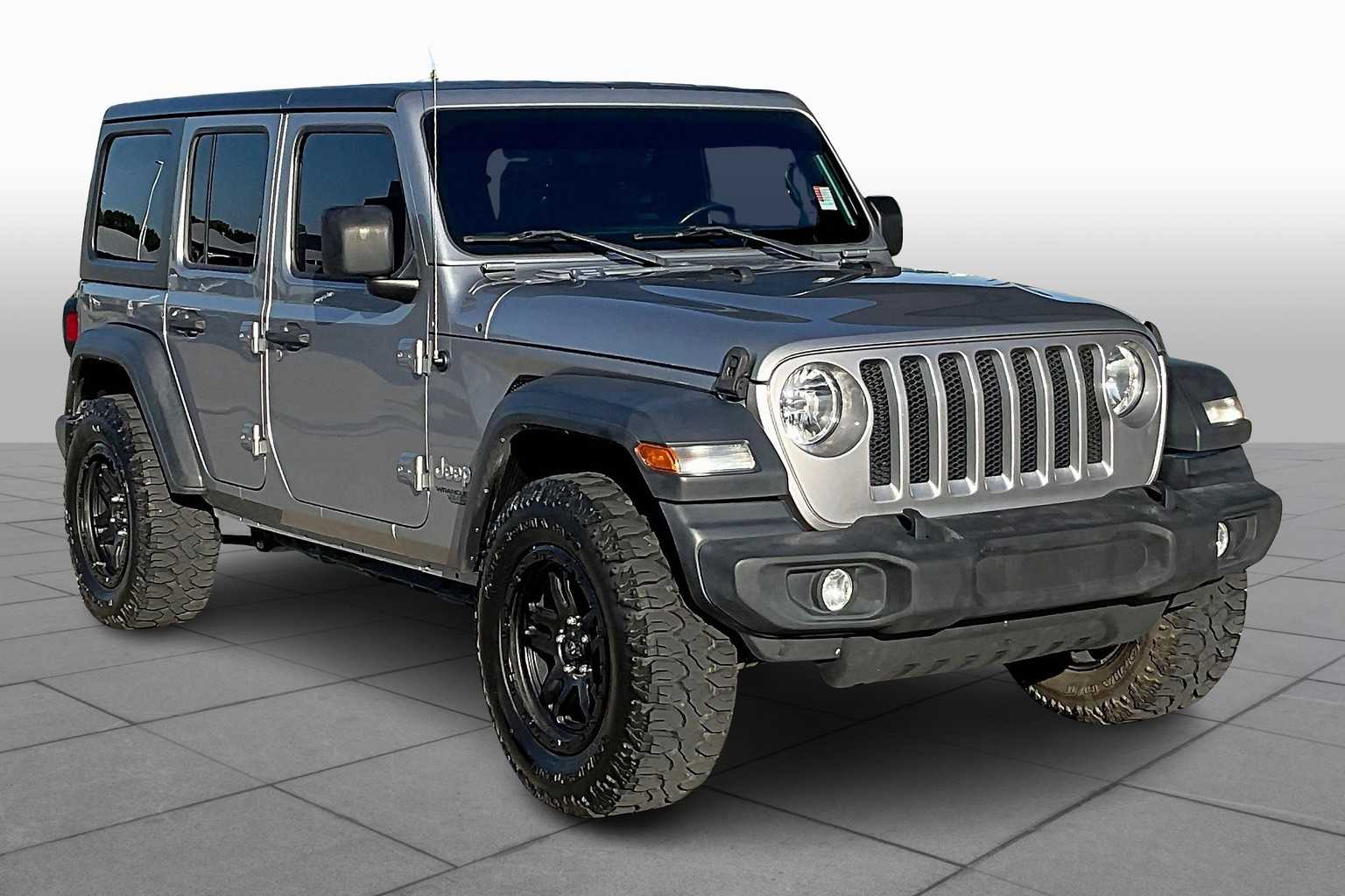 2018 Jeep Wrangler Unlimited Sport S photo 2