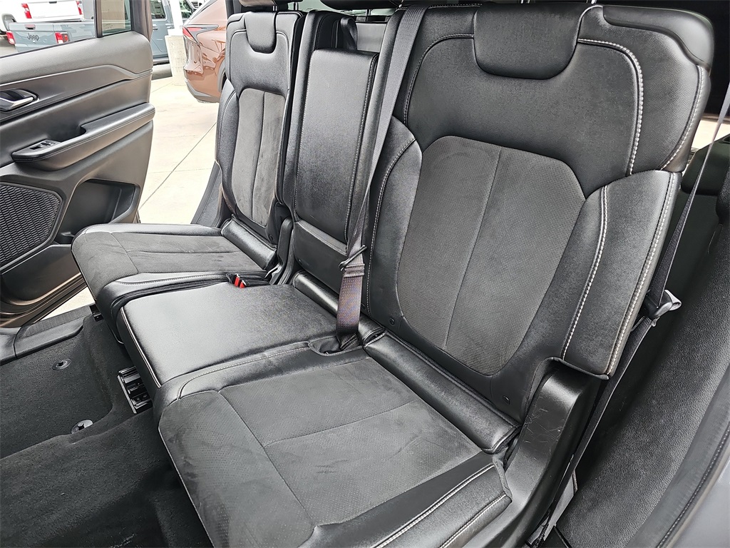 2024 Jeep Grand Cherokee Altitude photo 15