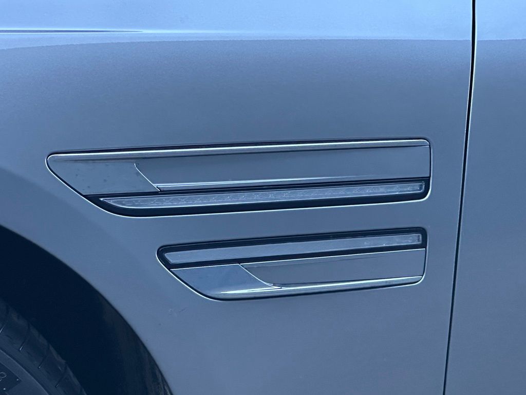 2024 Genesis G80 2.5T photo 10