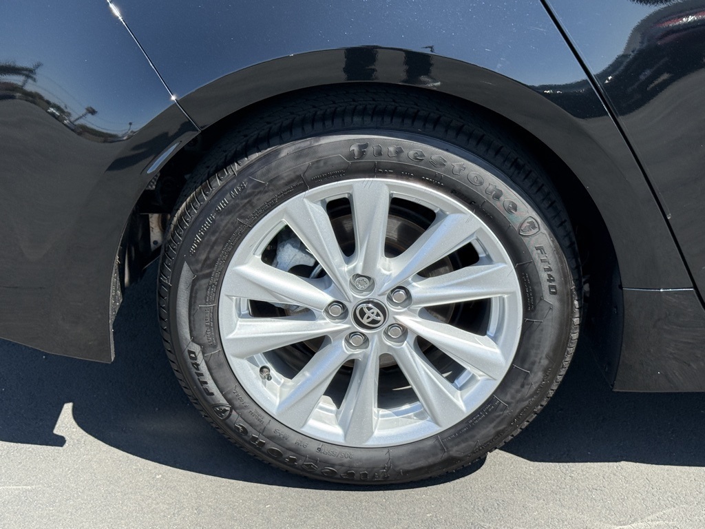 2025 Toyota Corolla LE photo 13