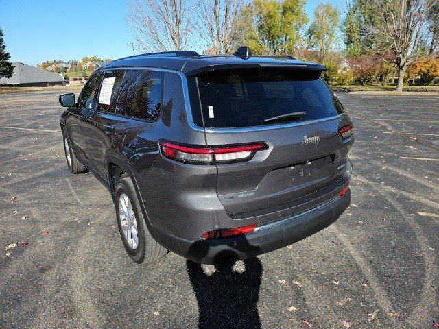 2022 Jeep Grand Cherokee Limited photo 2