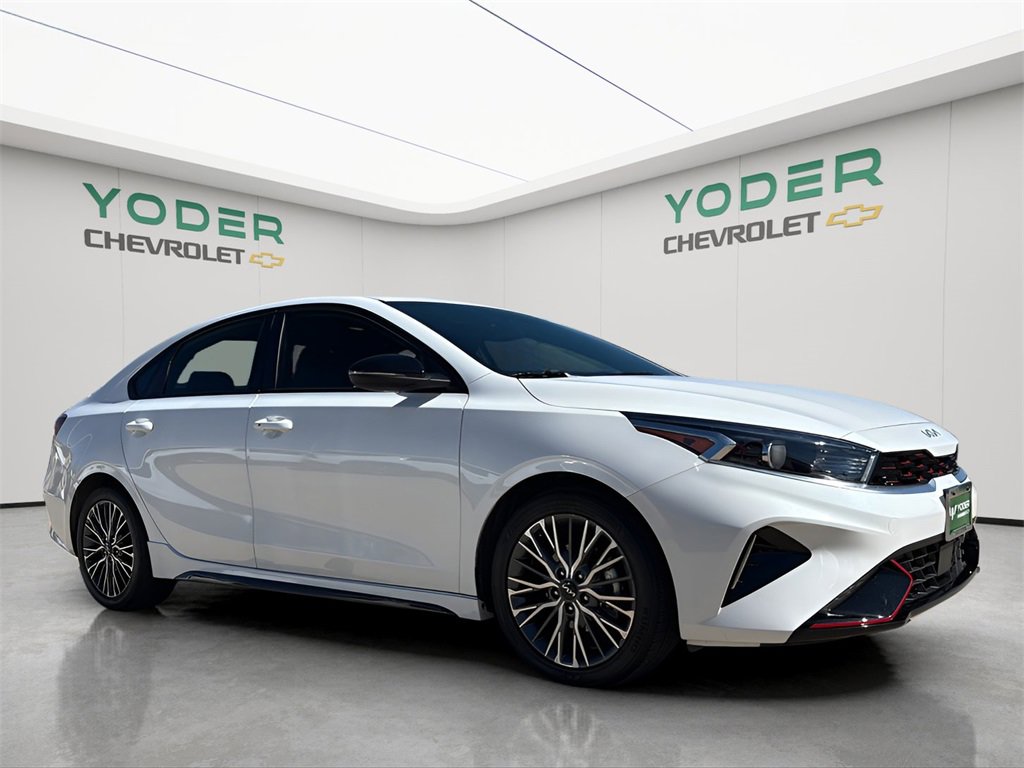 2024 Kia Forte GT-Line photo 2