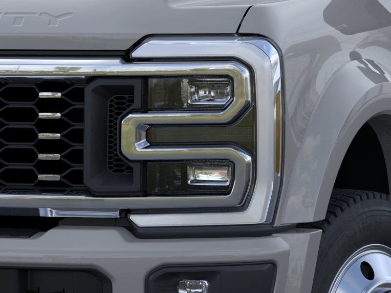 2026 Ford F-450 photo 13