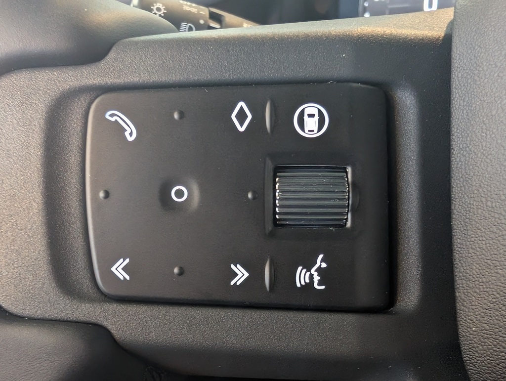 2025 Land Rover Defender 130 X photo 14