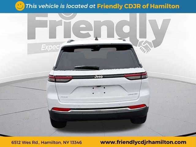 2025 Jeep Grand Cherokee Limited photo 3