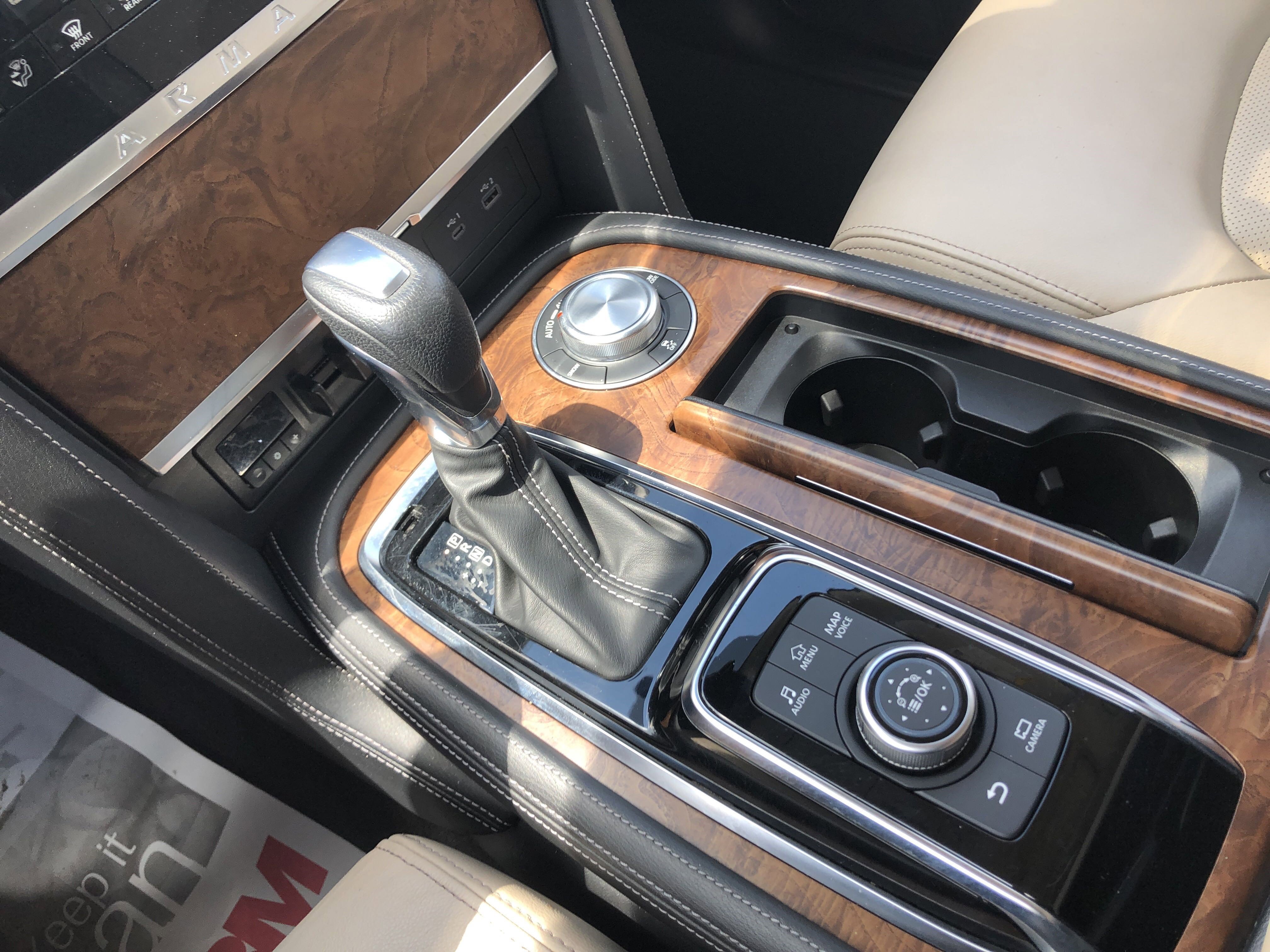 2023 Nissan Armada SL photo 23