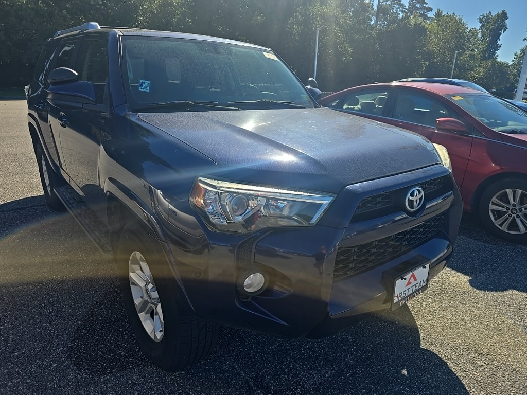 2016 Toyota 4Runner SR5 photo 3