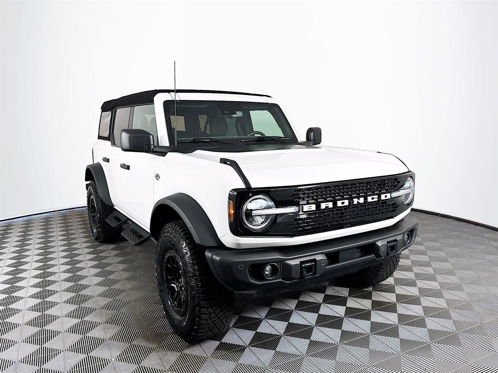 2023 Ford Bronco 4-Door Wildtrak's photo