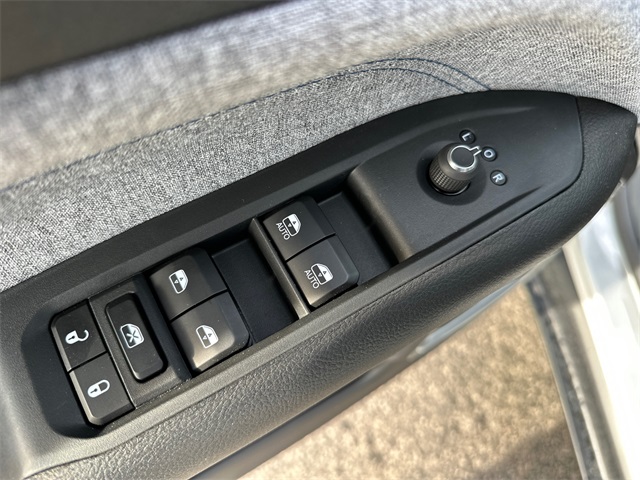 2025 Jeep Compass Latitude photo 26