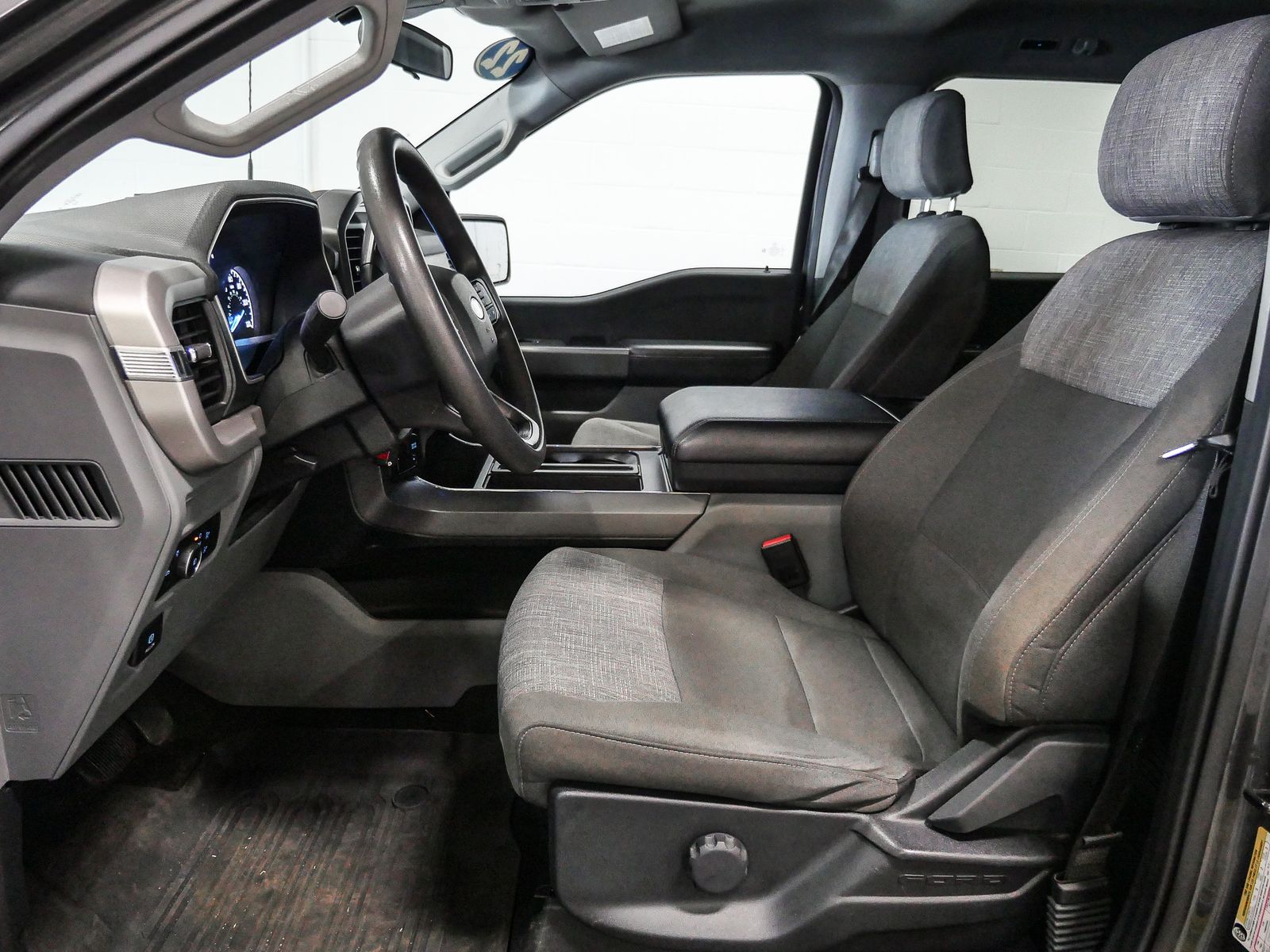 2022 Ford F-150 XLT photo 22
