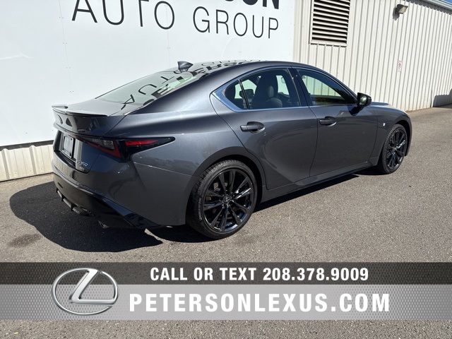2023 Lexus IS 350 F SPORT photo 3